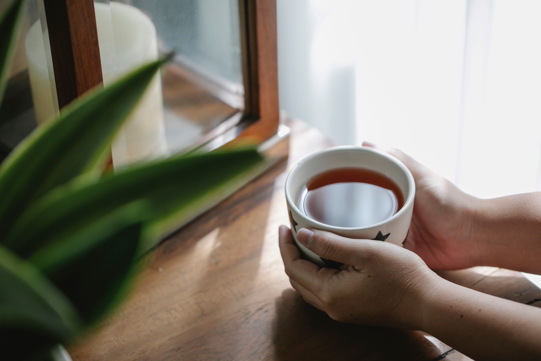 Humming, Sighing, Warm Hands: 7 Gentle Vagus Nerve Practices for Busy Days